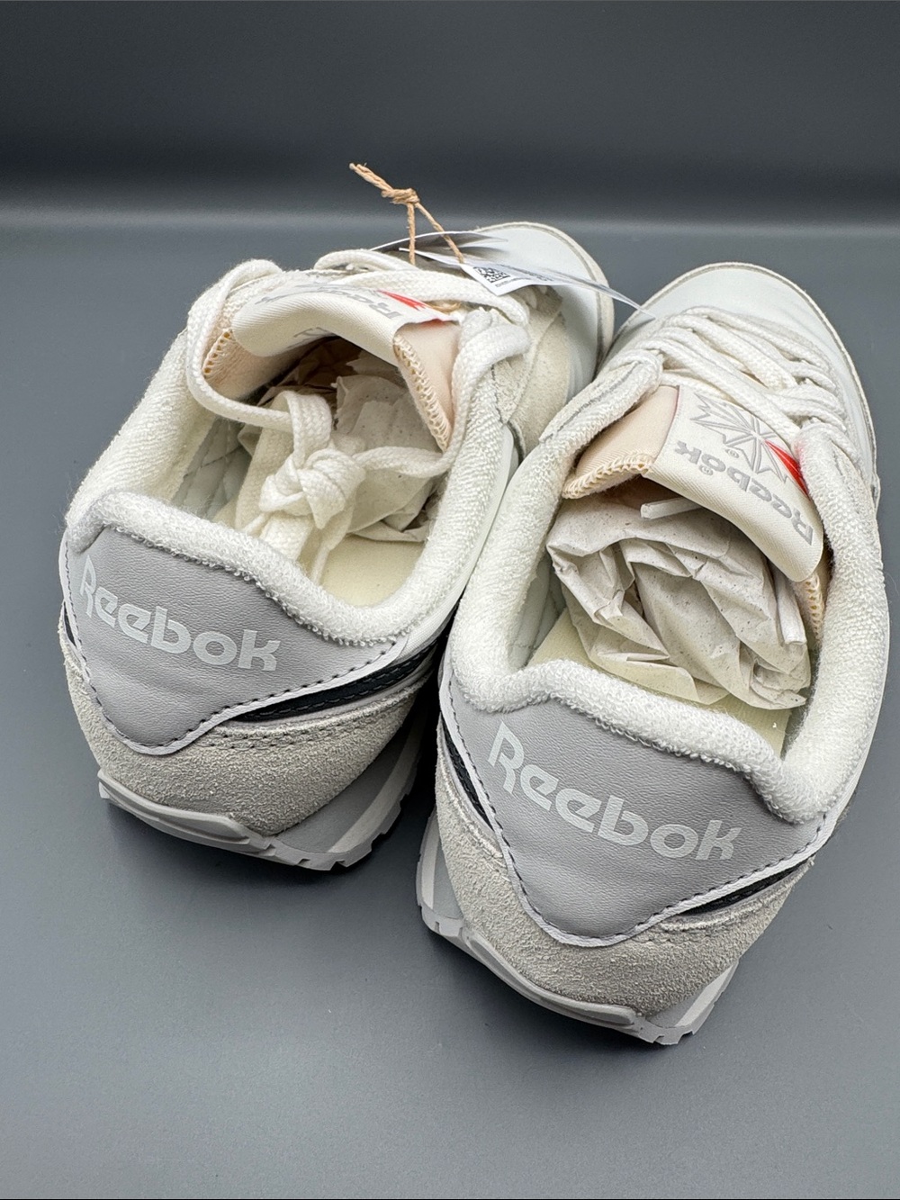 Reebok Classic Women’s AZ Running Shoes - Picture 6 of 8